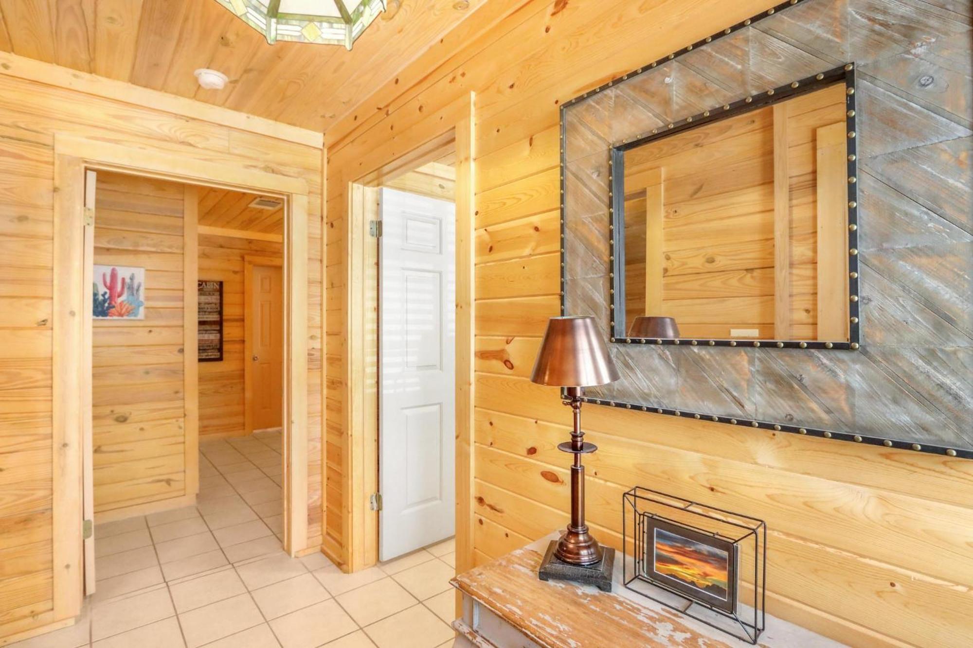 Wimberley Log Cabins Resort And Suites- The Oak Lodge المظهر الخارجي الصورة
