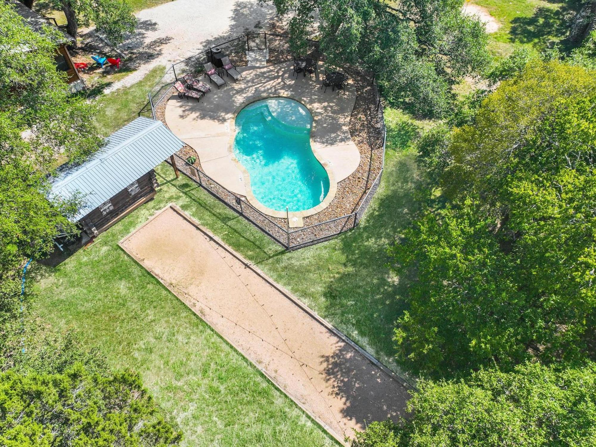 Wimberley Log Cabins Resort And Suites- The Oak Lodge المظهر الخارجي الصورة